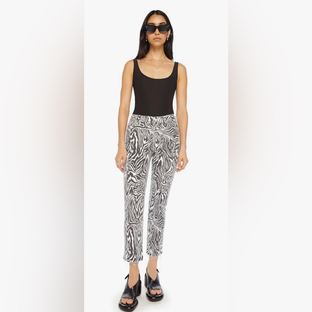 NWT MOTHER High Waisted Rascal Ankle Fray Jeans